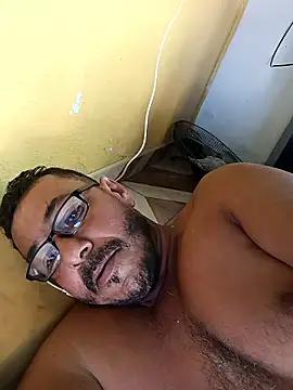 Snapshot of bruno_324278 chatting on 06-17-26, 09:38 bruno 324278 online show from 06-17-26, 09:38