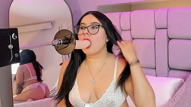 Snapshot of Amy_whittee chatting on 12-03-25, 07:23 Amy whittee online show from 12-03-25, 07:23