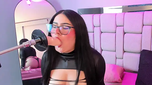 Snapshot of Amy_whittee chatting on 12-14-25, 07:29 Amy whittee online show from 12-14-25, 07:29