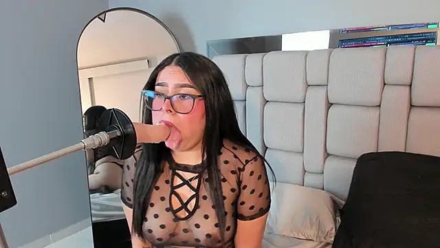 Snapshot of Amy_whittee chatting on 12-16-25, 07:19 Amy whittee online show from 12-16-25, 07:19