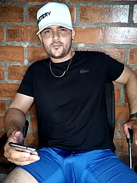 Snapshot of miguelitoo1999 chatting on 11-09-25, 04:33 miguelitoo1999 online show from 11-09-25, 04:33