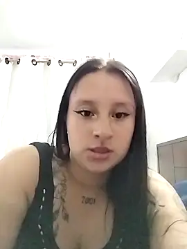 Snapshot of Thamara- chatting on 11-06-25, 10:43 Thamara- online show from 11-06-25, 10:43