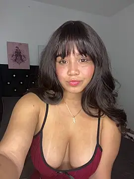 Snapshot of LoliitaBennett chatting on 01-14-26, 05:57 LoliitaBennett online show from 01-14-26, 05:57