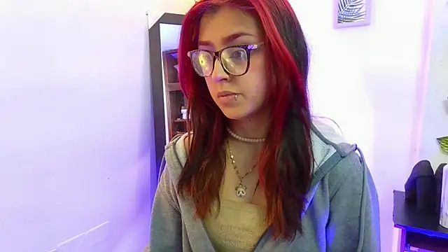 Snapshot of vaiolet_johansson chatting on 11-06-25, 01:45 vaiolet johansson online show from 11-06-25, 01:45