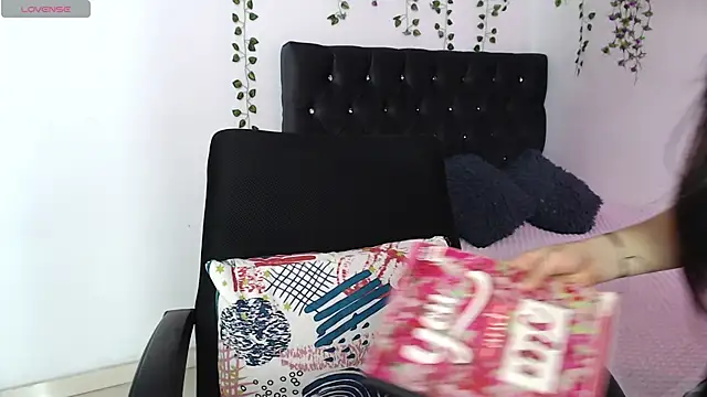 Snapshot of Gaby_Jhonson chatting on 11-10-25, 05:56 Gaby Jhonson online show from 11-10-25, 05:56