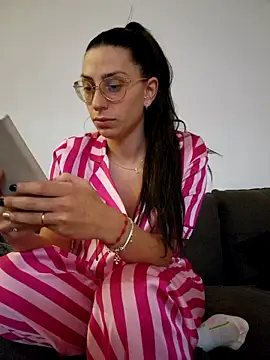 Lovequinn27 online show from 11-07-25, 12:10