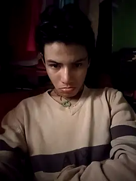 Snapshot of Luiguitw18 chatting on 11-08-25, 05:45 Luiguitw18 online show from 11-08-25, 05:45