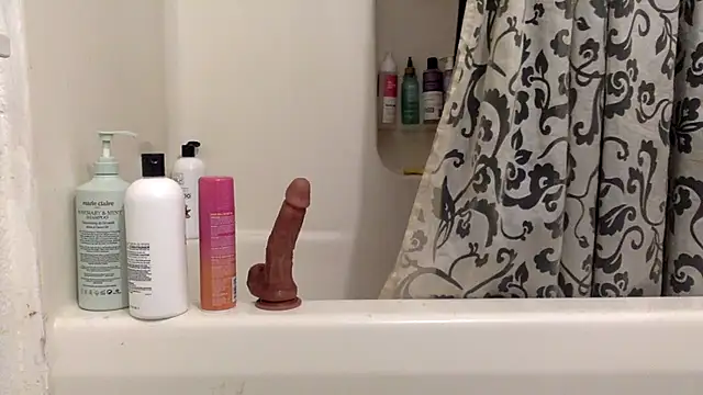 Snapshot of mistressmichelle chatting on 12-03-25, 08:12 mistressmichelle online show from 12-03-25, 08:12