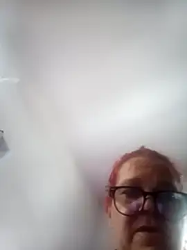 Snapshot of mistressmichelle chatting on 12-05-25, 05:20 mistressmichelle online show from 12-05-25, 05:20