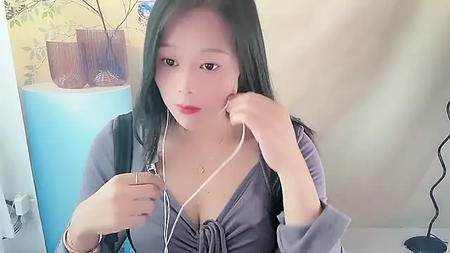 Snapshot of cici_bbyy chatting on 12-15-25, 06:50 cici bbyy online show from 12-15-25, 06:50