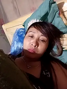 Missa-kute20 online show from 12-18-25, 02:12