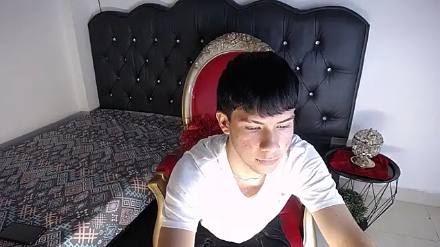 Snapshot of Danny_Rossy chatting on 11-10-25, 12:59 Danny Rossy online show from 11-10-25, 12:59