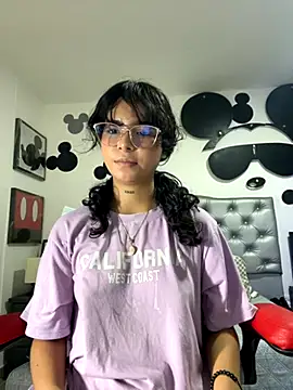  vaiolet owo online show from 11-08-25, 05:18