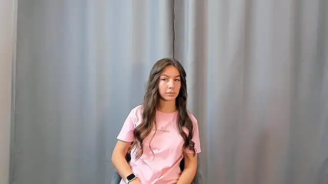 Snapshot of OtiliaNatiello chatting on 11-08-25, 09:20 OtiliaNatiello online show from 11-08-25, 09:20