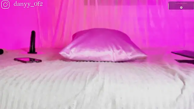 Daniihot   online show from 05-30-26, 05:15