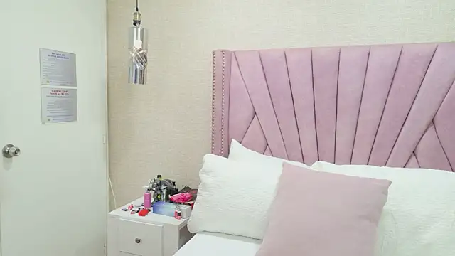 EimySanchez online show from 02-12-26, 07:31