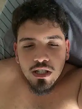 Snapshot of Bbbtro chatting on 03-12-26, 08:37 Bbbtro online show from 03-12-26, 08:37