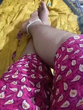 Snapshot of Rathi_telugu_couple chatting on 06-19-26, 12:15 Rathi telugu couple online show from 06-19-26, 12:15