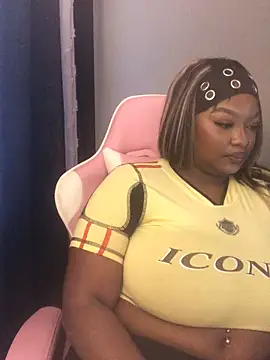 Snapshot of Fxncymuse chatting on 03-05-26, 03:08 Fxncymuse online show from 03-05-26, 03:08