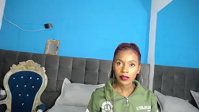 Aliis Love online show from 11-19-25, 08:42