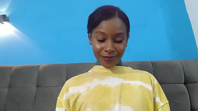 Aliis Love online show from 11-22-25, 10:58