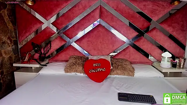 Lily Queen30 online show from 03-11-26, 08:15