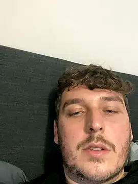 Snapshot of BigLee999 chatting on 11-09-25, 06:39 BigLee999 online show from 11-09-25, 06:39