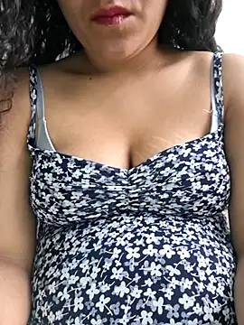 Snapshot of Blackgiirll chatting on 11-10-25, 05:23 Blackgiirll online show from 11-10-25, 05:23