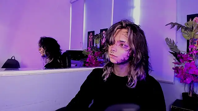 luxiel  online show from 12-02-25, 08:04