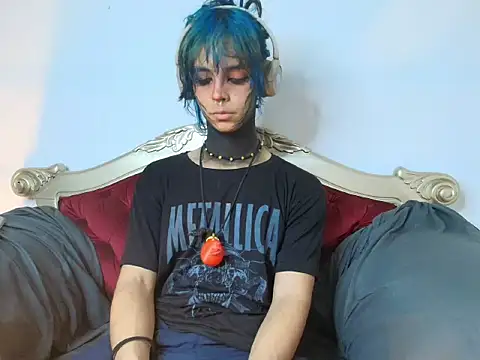 luxiel  online show from 04-14-26, 08:37