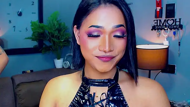 GwennGoddess online show from 11-17-25, 08:20