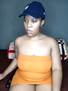 Emmylove-xr25 online show from 11-28-25, 04:59