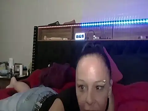 nikkibae33 online show from 06-08-26, 02:45