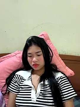 Lynly k2 online show from 03-12-26, 01:23