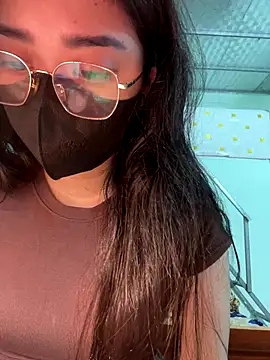 Lynn-122 online show from 11-13-25, 12:20