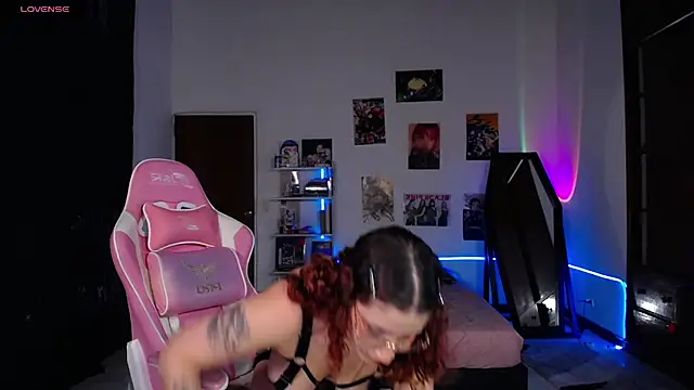 Snapshot of ratts- chatting on 11-11-25, 05:46 ratts- online show from 11-11-25, 05:46