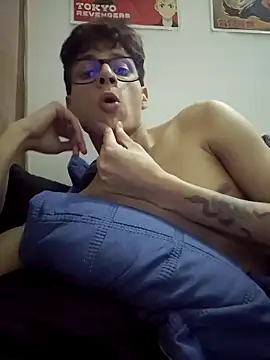 Snapshot of Mateeo_G chatting on 11-13-25, 02:43 Mateeo G online show from 11-13-25, 02:43