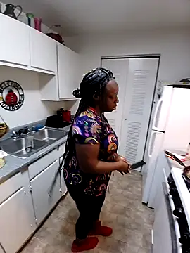 Snapshot of bigbootyney chatting on 11-08-25, 04:45 bigbootyney online show from 11-08-25, 04:45