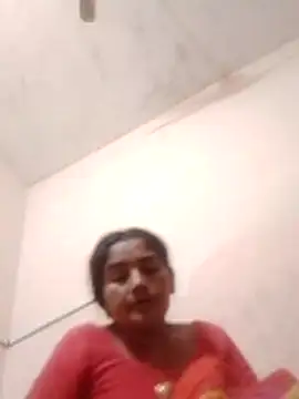 Snapshot of Seema_ji12 chatting on 12-14-25, 03:39 Seema ji12 online show from 12-14-25, 03:39