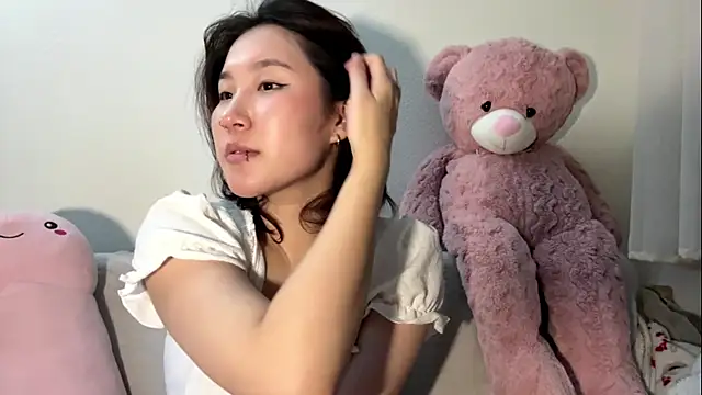 Snapshot of DishySulcus chatting on 11-08-25, 03:45 DishySulcus online show from 11-08-25, 03:45