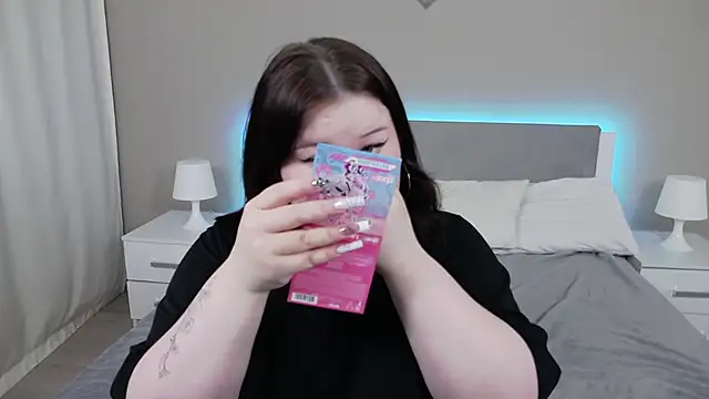 EvaNova  online show from 11-17-25, 04:29