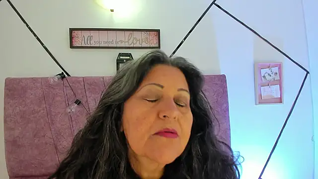 Victoriaa Anderson online show from 02-03-26, 09:09