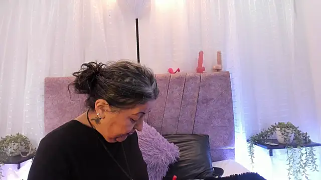 Victoriaa Anderson online show from 04-01-26, 02:14