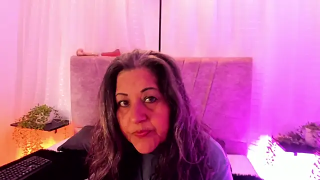 Snapshot of Victoriaa_Anderson chatting on 05-28-26, 03:20 Victoriaa Anderson online show from 05-28-26, 03:20