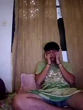 Snapshot of Alex_boy20 chatting on 11-11-25, 01:38 Alex boy20 online show from 11-11-25, 01:38