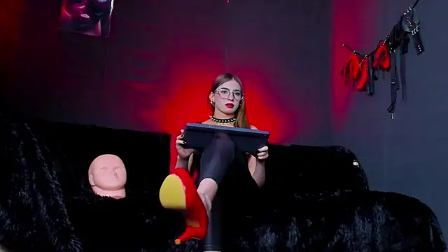 Snapshot of MartinaStones chatting on 12-03-25, 09:02 MartinaStones online show from 12-03-25, 09:02