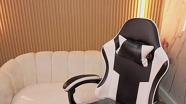 Snapshot of venus_velvet_tp chatting on 12-03-25, 07:34 venus velvet tp online show from 12-03-25, 07:34