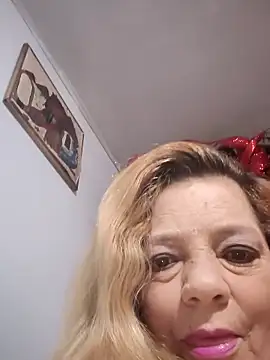 karlaanqui1 online show from 12-21-25, 10:44