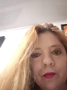 Snapshot of karlaanqui1 chatting on 05-08-26, 10:53 karlaanqui1 online show from 05-08-26, 10:53