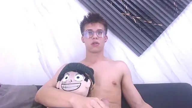 Liam York  online show from 03-05-26, 02:29